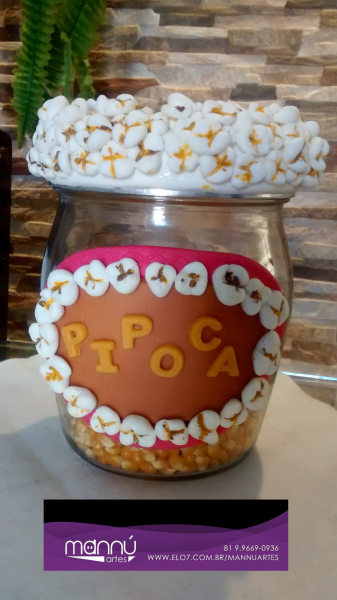 Pote decorado de pipoca